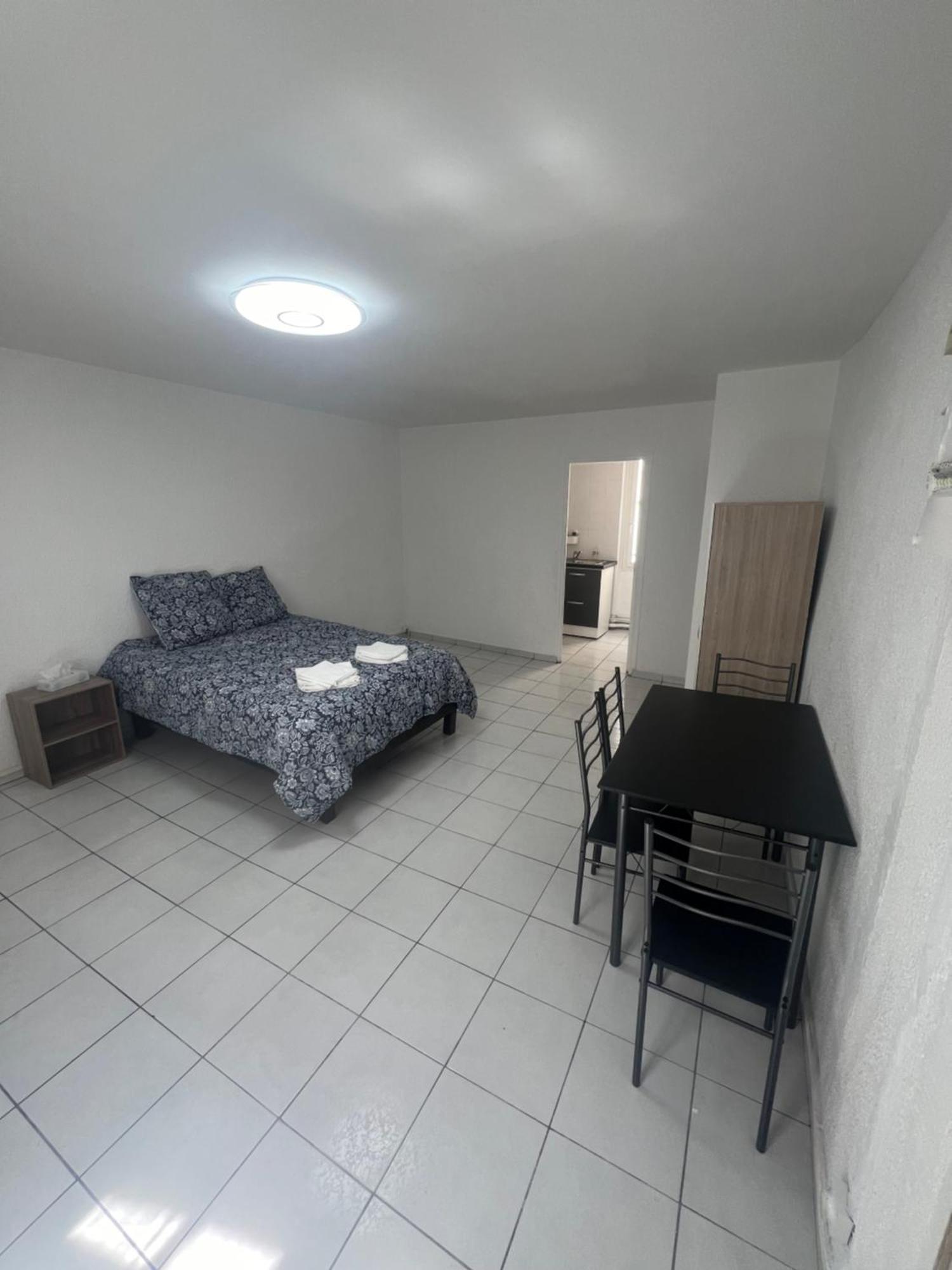 Studio Tapisvert St Charles Canebiere Vieux Port Marsiglia Esterno foto