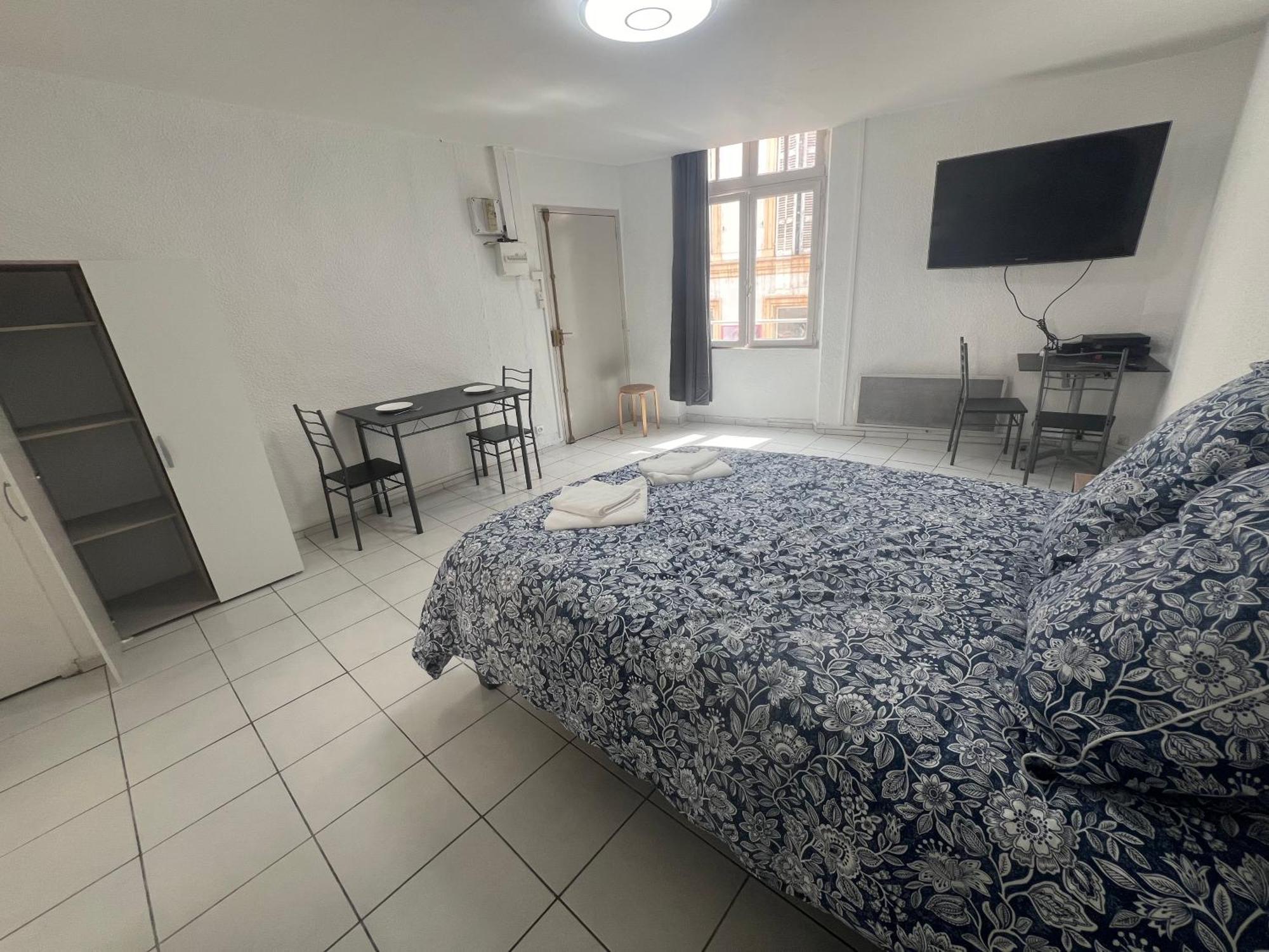 Studio Tapisvert St Charles Canebiere Vieux Port Marsiglia Esterno foto
