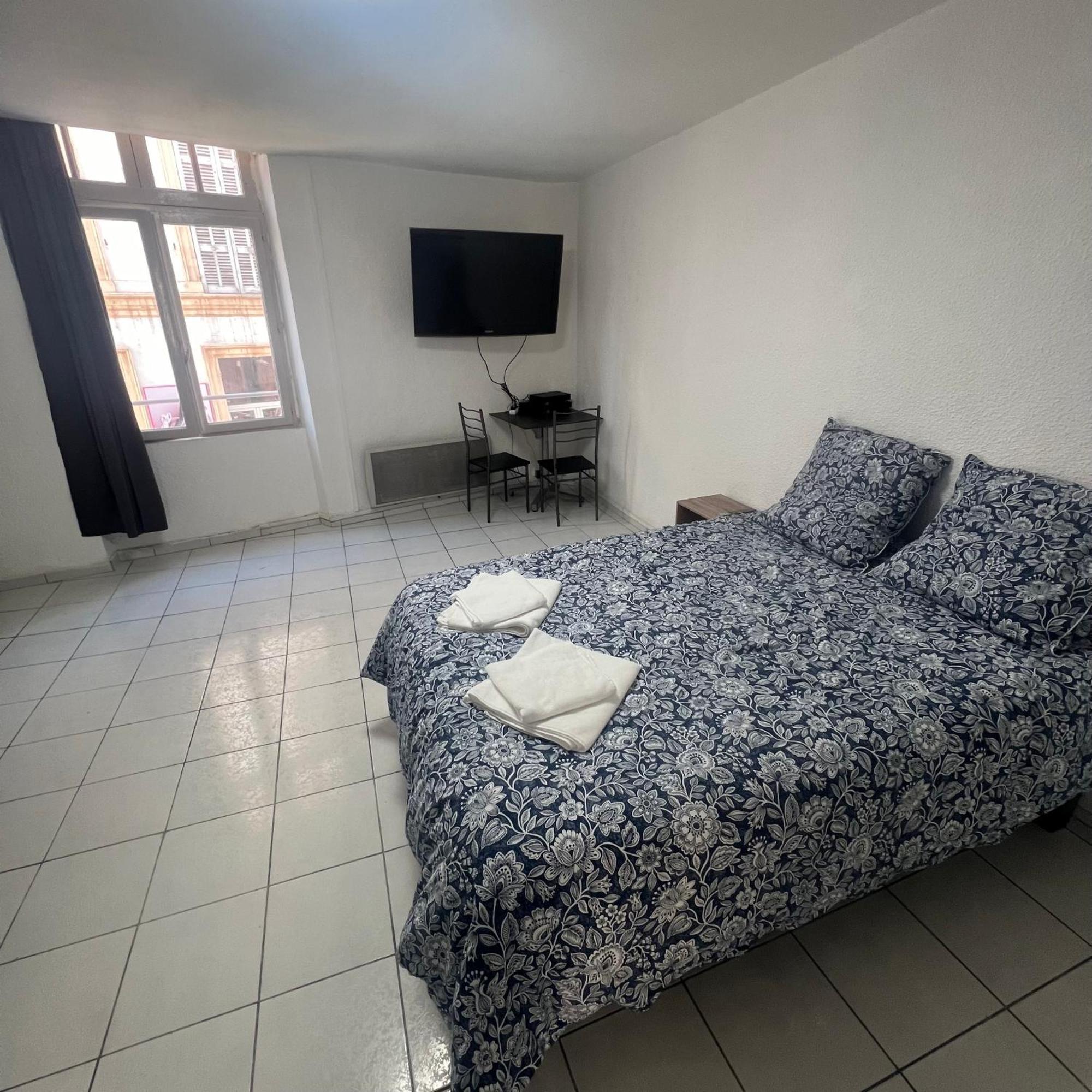 Studio Tapisvert St Charles Canebiere Vieux Port Marsiglia Esterno foto